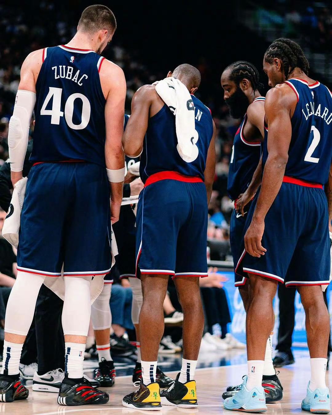 包含今夜波特兰开拓者调整名单以备NBA常规赛；远射贴柱环节打磨；底气十足；医务组通报恢复的词条