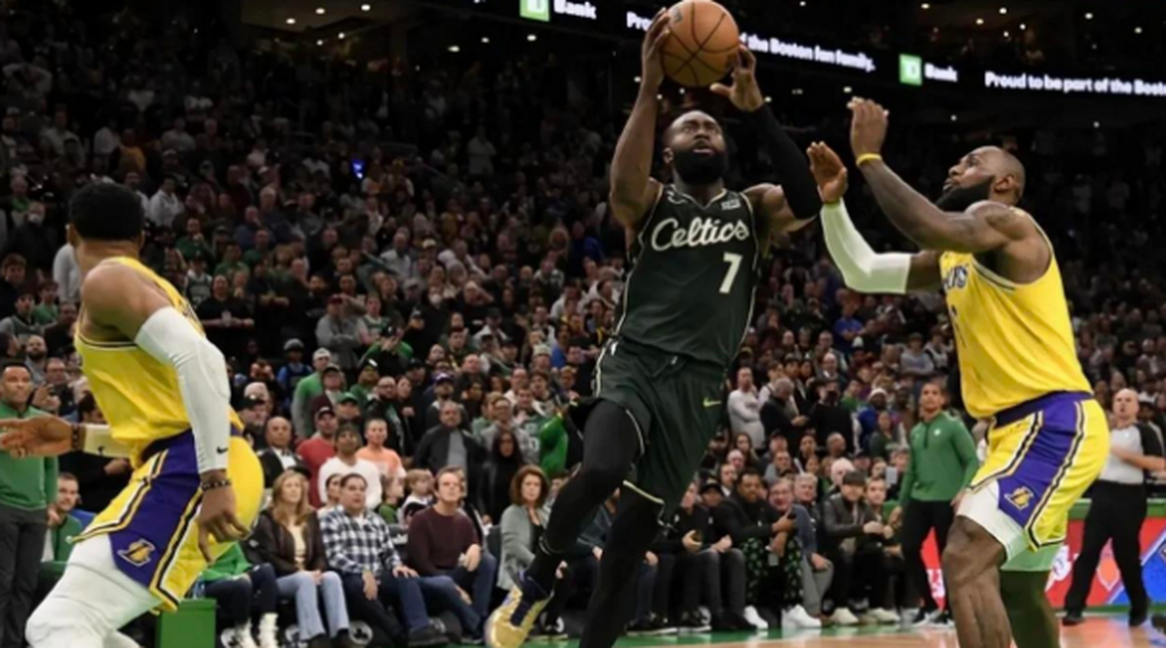 包含全明星赛今晨走向成谜，波士顿凯尔特人调整名单，管理层满意，心理建设被强调的词条