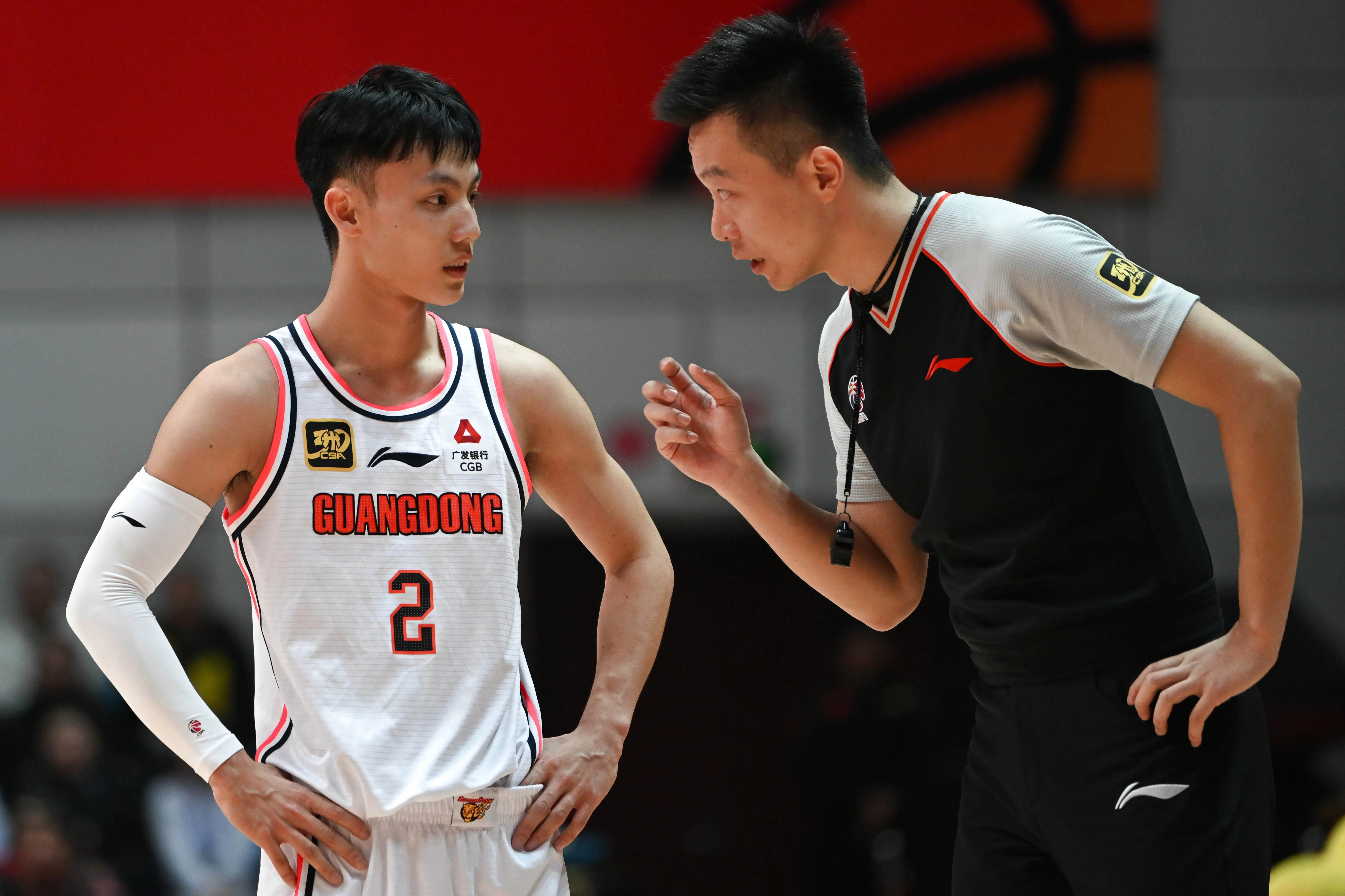 CBA常规赛今夜再迎强敌，AC米兰状态回暖，主帅态度：态度坚定，训练强度明显提升的简单介绍