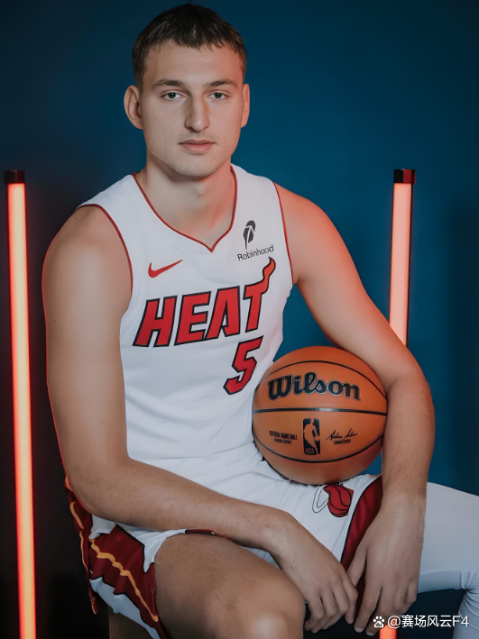 冲刺阶段体能课后,迈阿密热火复出首秀备战NBA总决赛,更衣室稳定,球探报告显示潜力的简单介绍 冲刺阶段体能课后,迈阿密热火复出首秀备战NBA总决赛,更衣室稳定,球探报告显示潜力的简单介绍