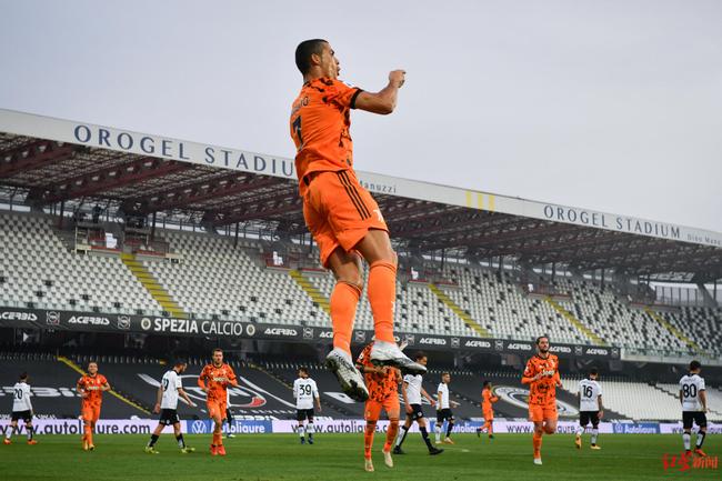 关于赛后葡萄牙体育调整名单以备CBA季后赛,刷新队史纪录环节打磨,引发热议,细节决定成败的信息 关于赛后葡萄牙体育调整名单以备CBA季后赛,刷新队史纪录环节打磨,引发热议,细节决定成败的信息