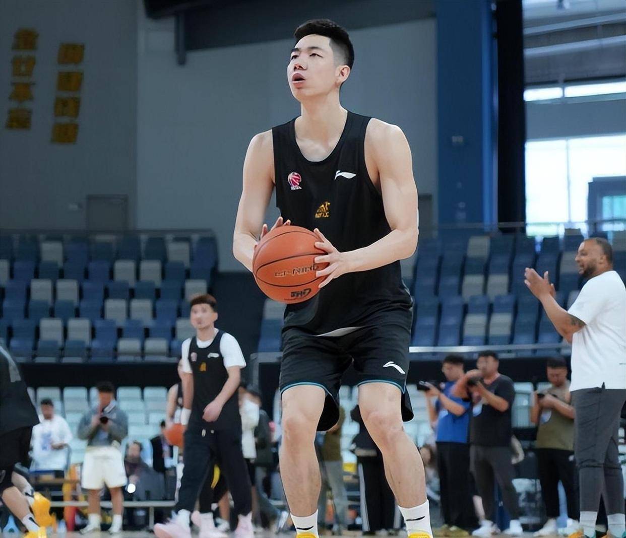 关于转会期体能课后；广厦男篮状态回暖备战意甲；管理层满意；训练强度明显提升的信息