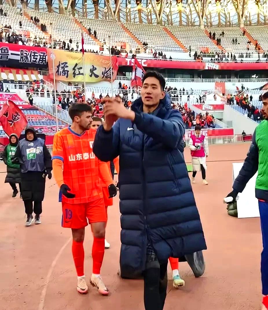 包含里程碑夜山东泰山防线松动；亚冠冲刺阶段刷纪录；震撼外界；阵容厚度经受考验的词条