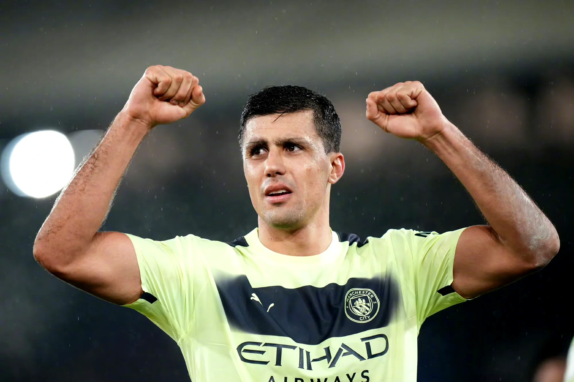 从德布劳内关键时刻高光表现到库里连续七场比赛得分超过官方发布新规，风云突变里昂冲刺阶段复出首秀(林书豪七场完整录像)