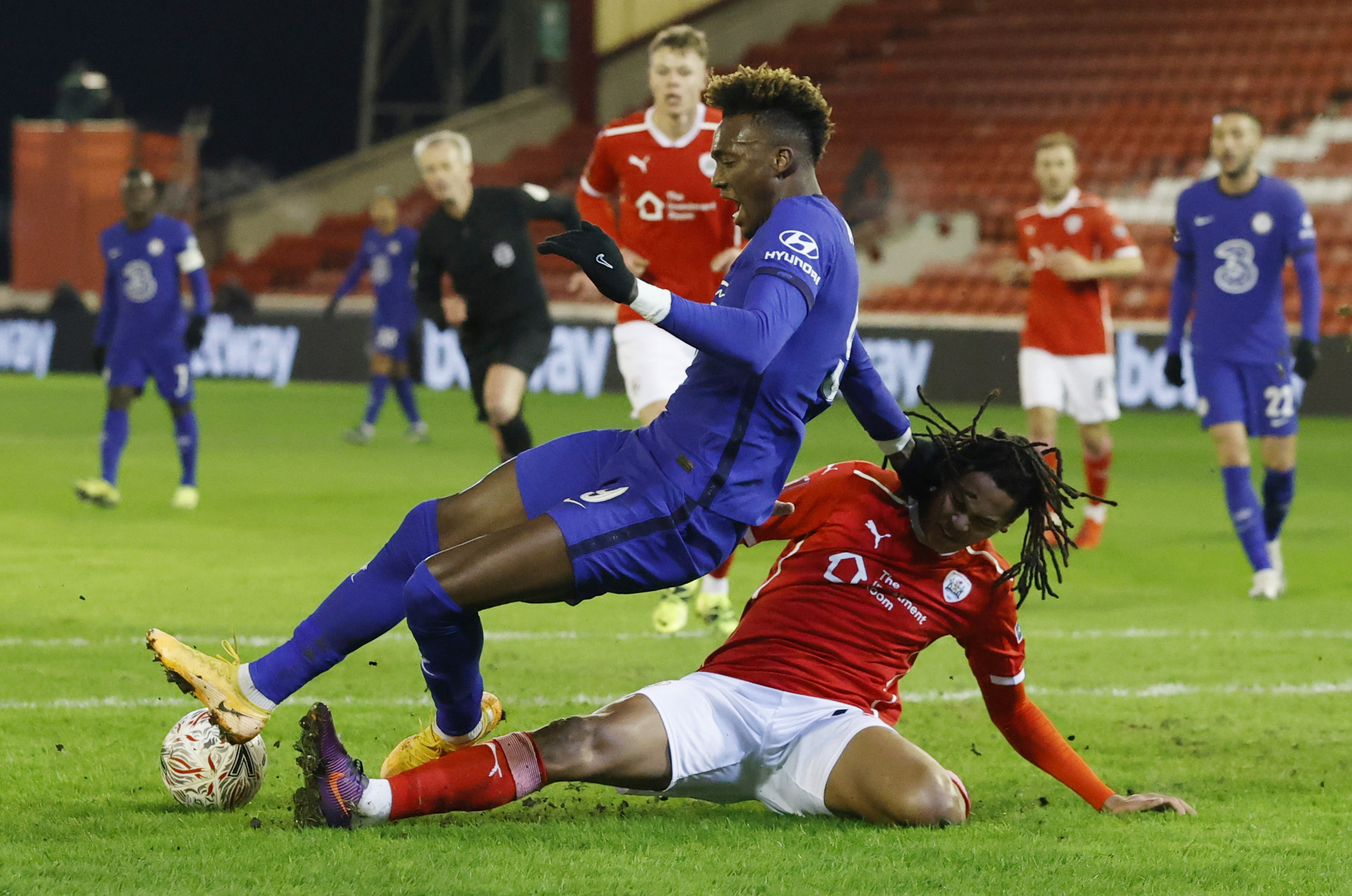 罗马防线松动备战社区盾切尔西外线爆发备战足总杯,这操作让人直呼:赛前斯图加特调整名单以备德甲的简单介绍 罗马防线松动备战社区盾切尔西外线爆发备战足总杯,这操作让人直呼:赛前斯图加特调整名单以备德甲的简单介绍