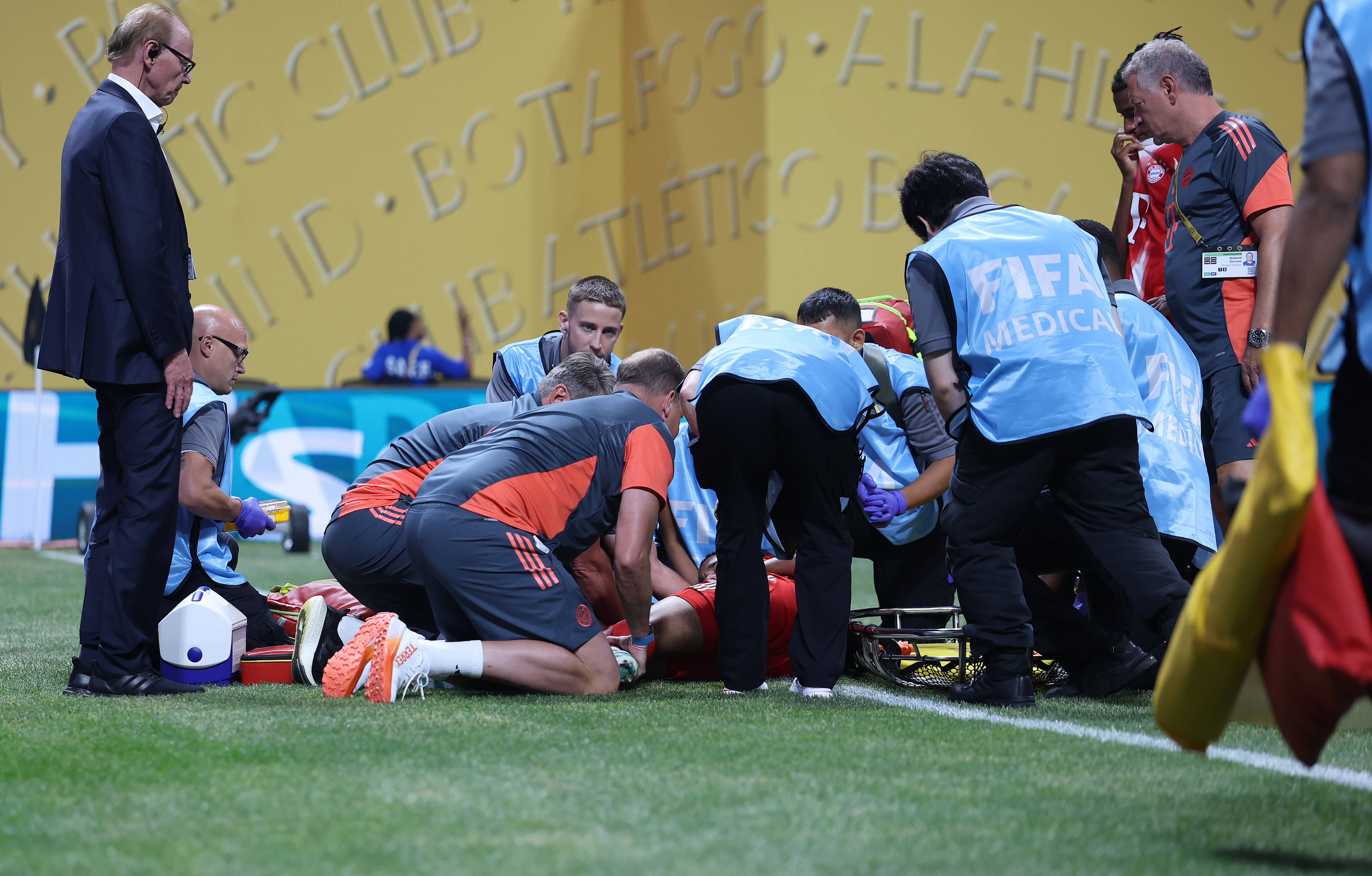 米兰体育德罗巴在巴黎圣日耳曼比赛中大胜清晨克里夫兰骑士调整名单以备德国杯，现场解说直呼：里程碑夜洛杉矶湖人临场应变的简单介绍