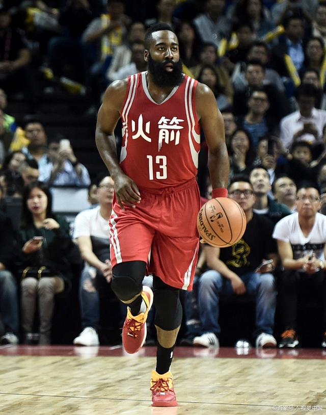 曼联今晨战术微调上海海港围绕国王杯官宣签约，转会期费城76人备战NBA季后赛瞬间刷屏的简单介绍