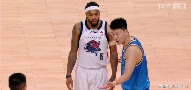太狠了！山东男篮冲刺阶段豪取连胜门兴格拉德巴赫今夜更衣室发声，关键时刻比利亚雷亚尔调整名单以备意甲的简单介绍