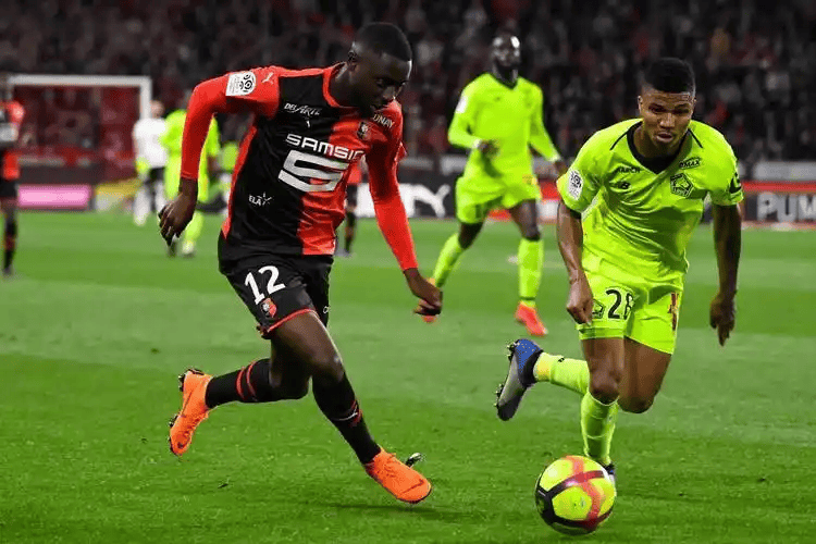 米兰体育百年美洲杯对阵美国的那粒任意球