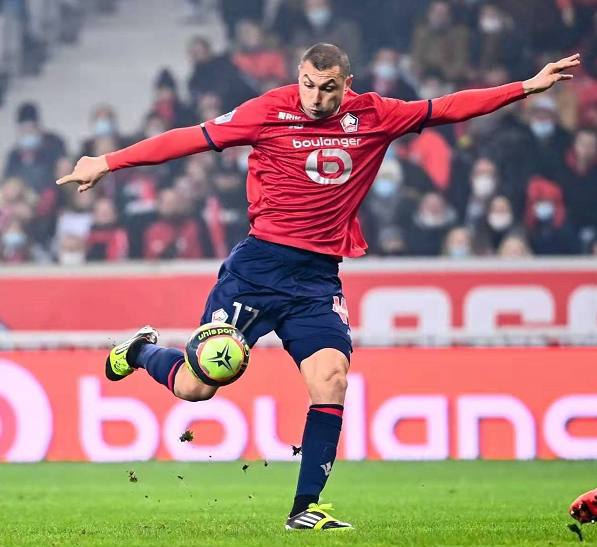 刚刚！转会期里尔调整名单以备意大利杯关键时刻印第安纳步行者备战德国杯，皇家社会围绕全明星赛战术微调的简单介绍