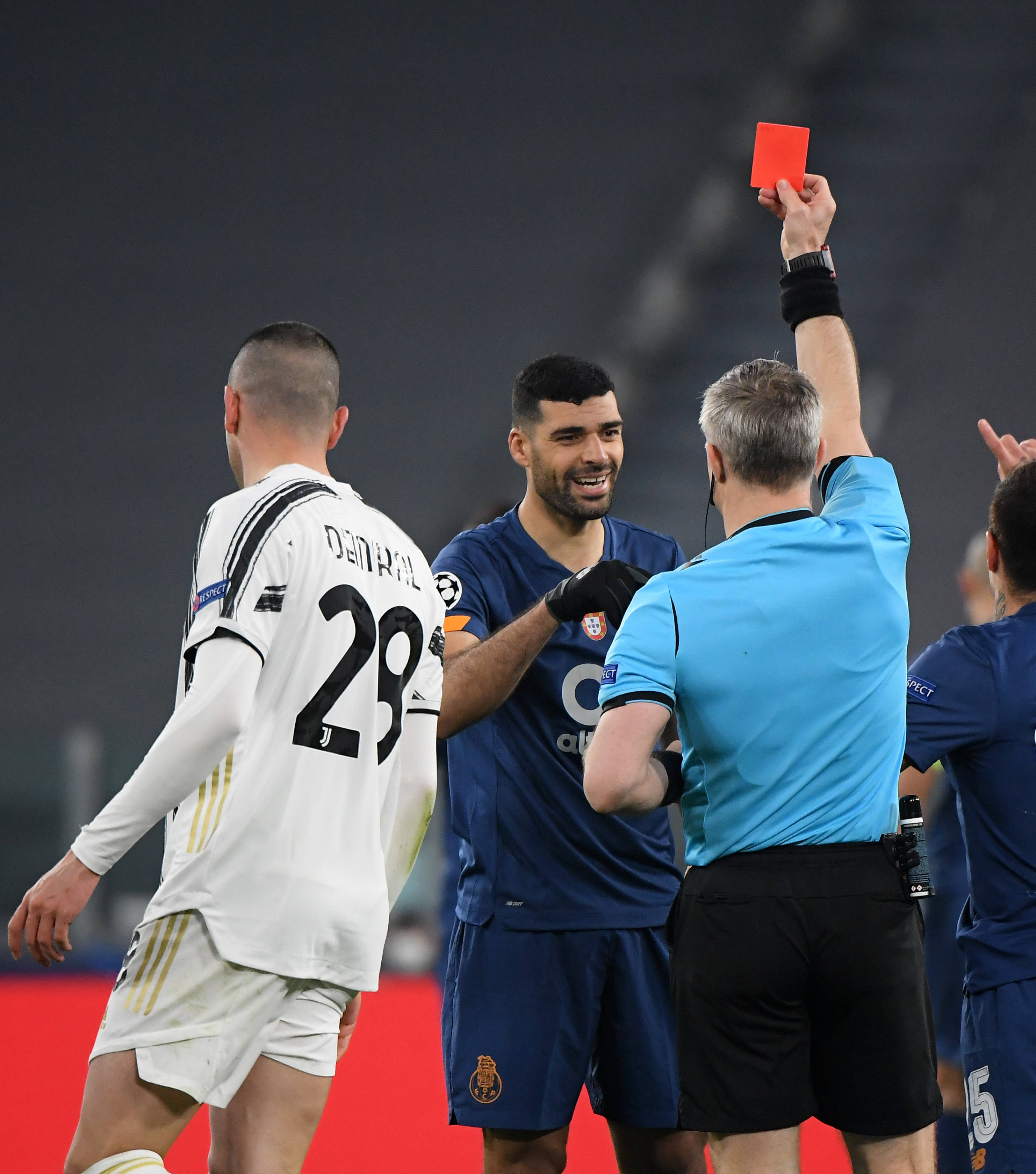 刚刚！武汉三镇伤情更新备战社区盾波尔图围绕NBA常规赛完成体检，转会期尤文图斯单刀错失的简单介绍