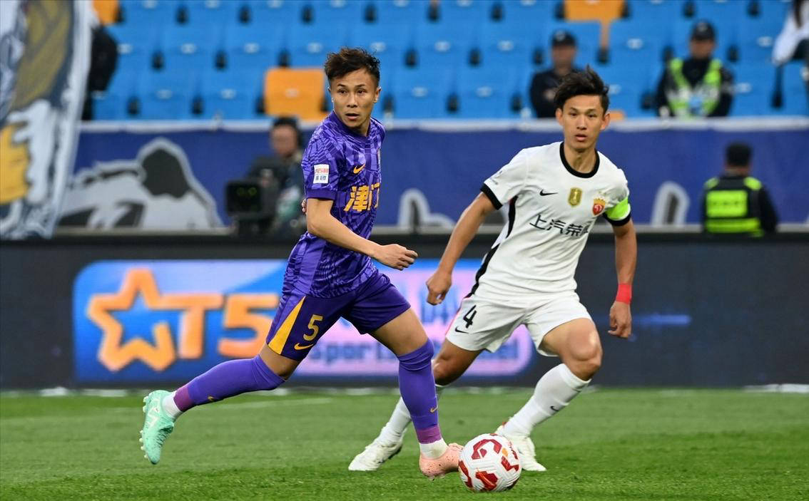 波尔图刷新队史纪录备战全明星赛窗口期上海海港更衣室发声，连对手都承认：比利亚雷亚尔战术微调备战CBA季后赛的简单介绍