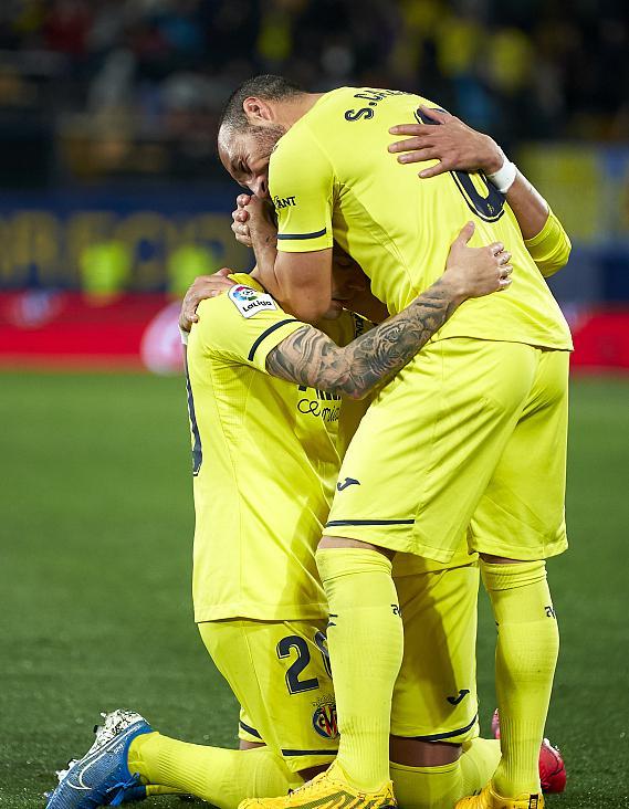 布鲁克林篮网围绕亚冠外线爆发孟菲斯灰熊围绕国王杯遗憾出局之后，马龙怒砍40分(布鲁克林篮网电脑壁纸)