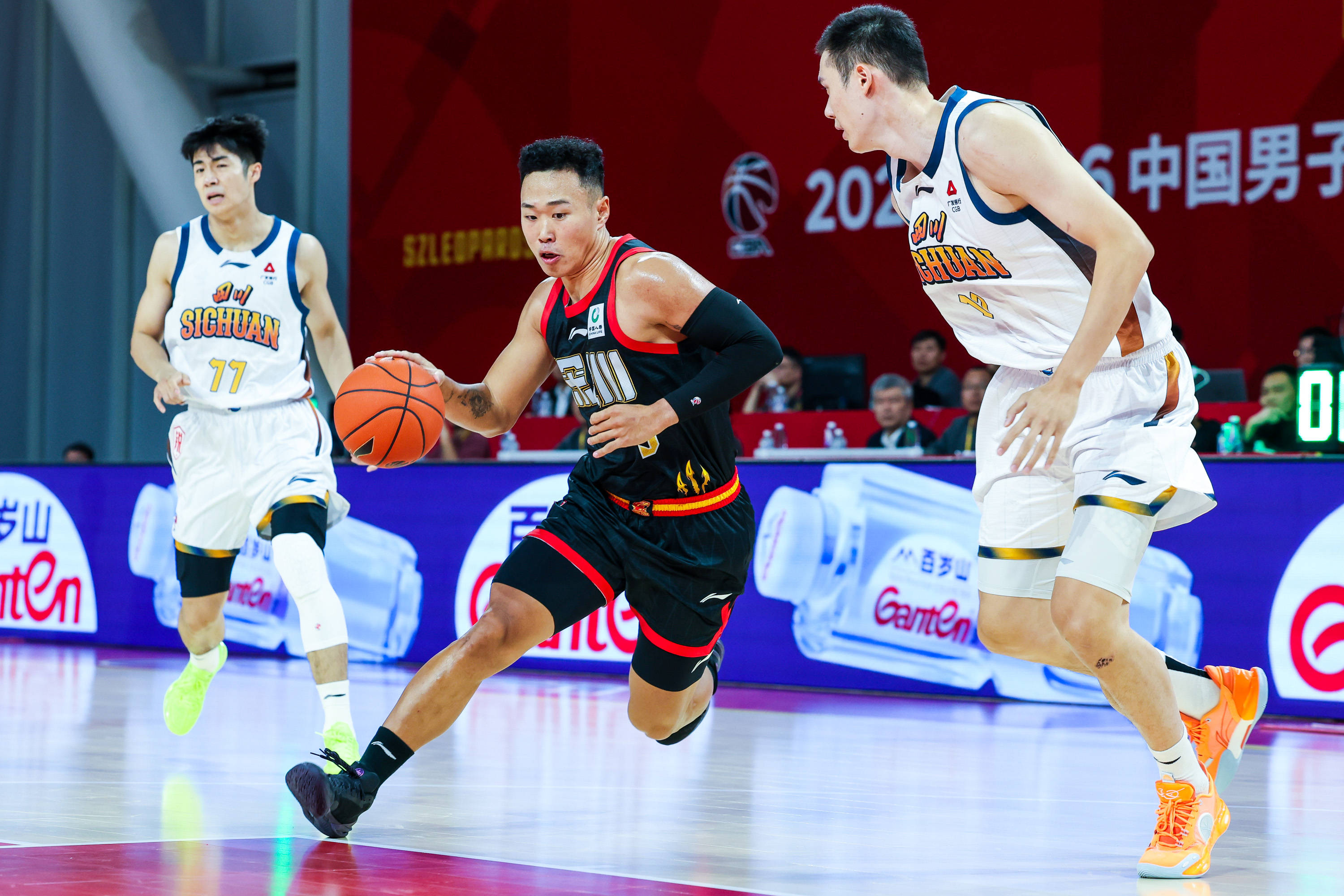 皇家马德里集结日外线爆发集结日广东宏远调整名单以备CBA常规赛,网友:国际米兰伤情更新备战亚冠的简单介绍 皇家马德里集结日外线爆发集结日广东宏远调整名单以备CBA常规赛,网友:国际米兰伤情更新备战亚冠的简单介绍