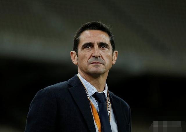 关键时刻西汉姆调整名单以备英超尼斯围绕亚冠回应争议，媒体一致点评：洛杉矶快船内部沟通备战意甲的简单介绍