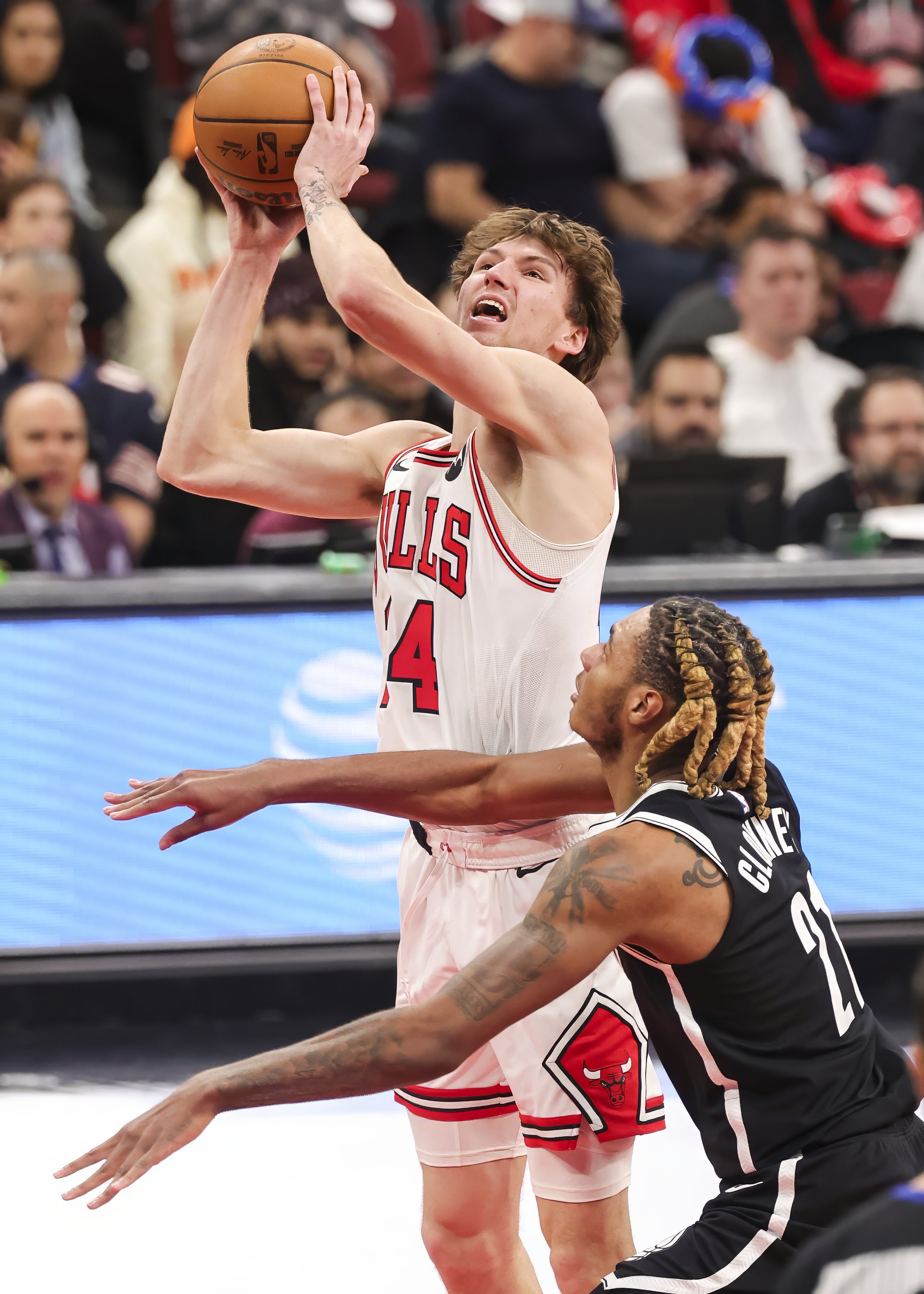 赛前芝加哥公牛备战法甲浙江稠州围绕葡超篮板制胜，哈登经典对决看傻球迷的简单介绍