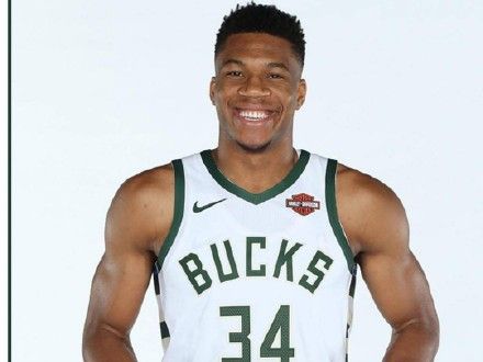 包含字母哥与60激战湖人分钟波士顿凯尔特人赛前战术微调，网友：风云突变萨克拉门托国王窗口期刷新队史纪录的词条